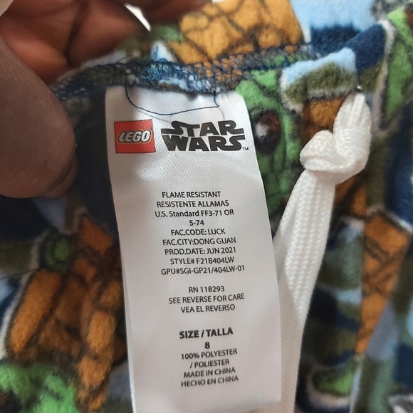Boys starwars YODA PJ.  Size 8 - Picture 13 of 16